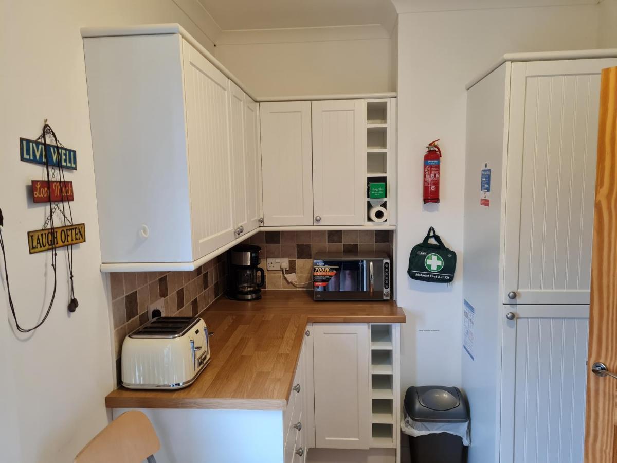 Modern Spacious Central Apartment ポートリー エクステリア 写真